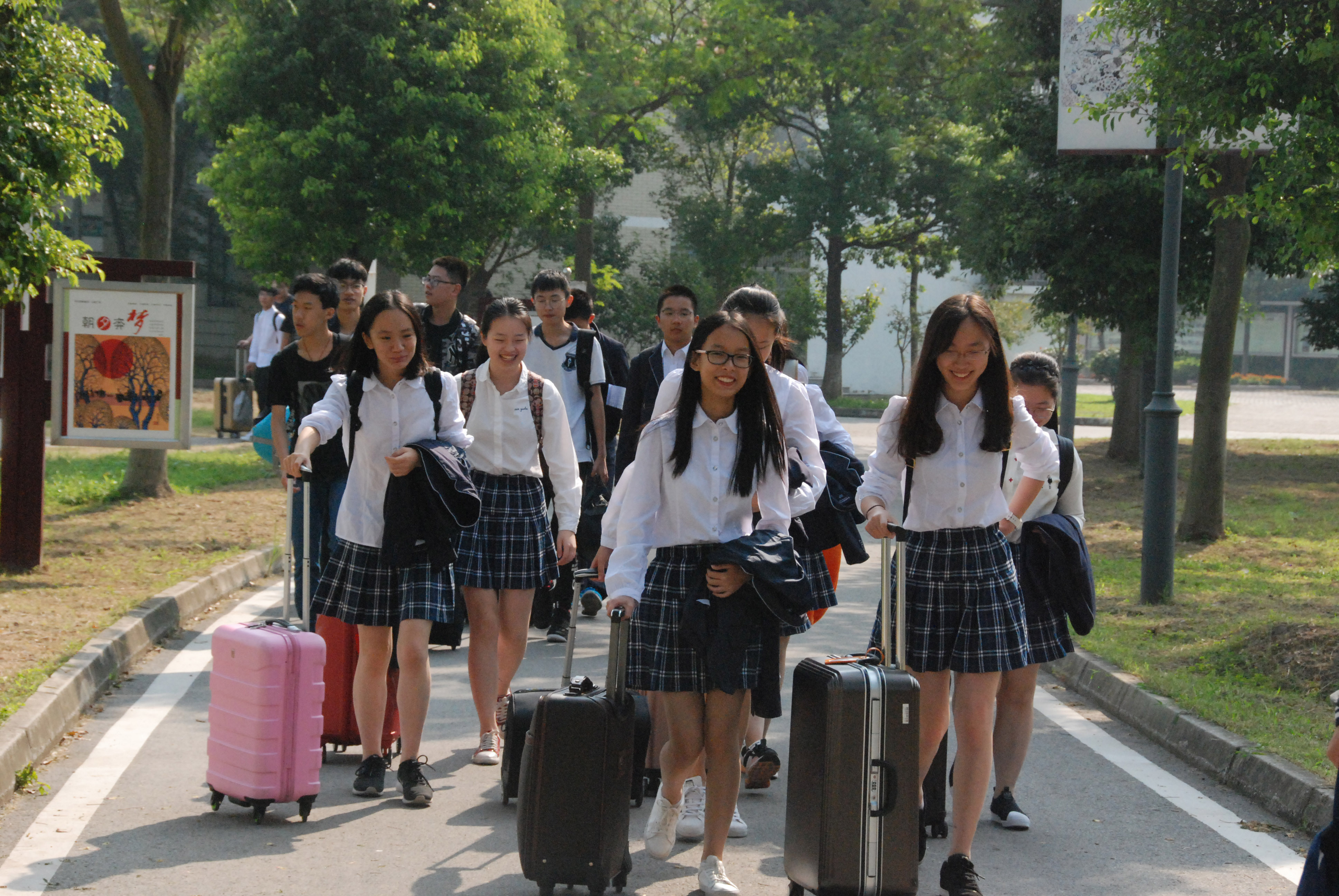 难忘96118_师生动态_国际教育_江苏省梁丰高级中学