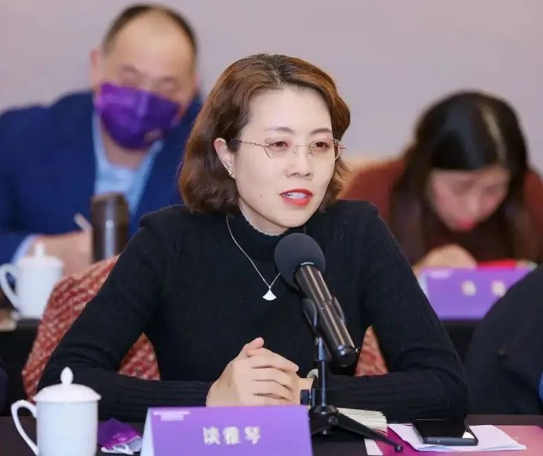 谈雅琴校长交流发言此次实践基地签约仪式,是普通高中教育与综合型