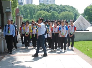 江南杏坛连香江｜梁丰高中与香港圣公会林护中学签约结为姐妹学校