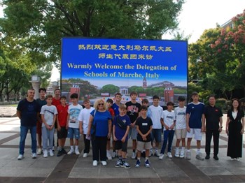 友谊拓新章，文化绽微光｜意大利马尔凯大区师生来访梁丰高中